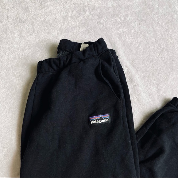 Patagonia Sweats - Picture 2 of 4